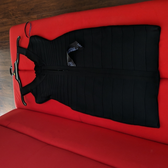 Herve Leger Sydney Dress - Picture 7 of 7